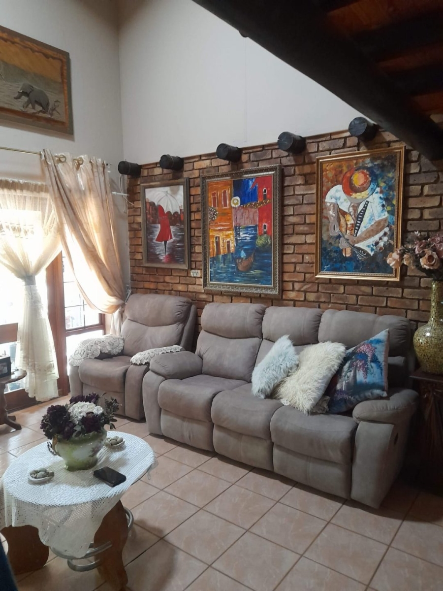 4 Bedroom Property for Sale in Leeupoort Limpopo