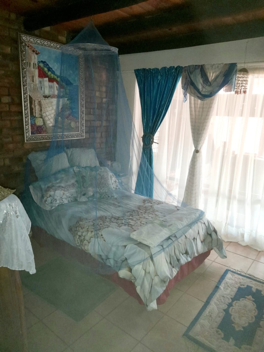 4 Bedroom Property for Sale in Leeupoort Limpopo