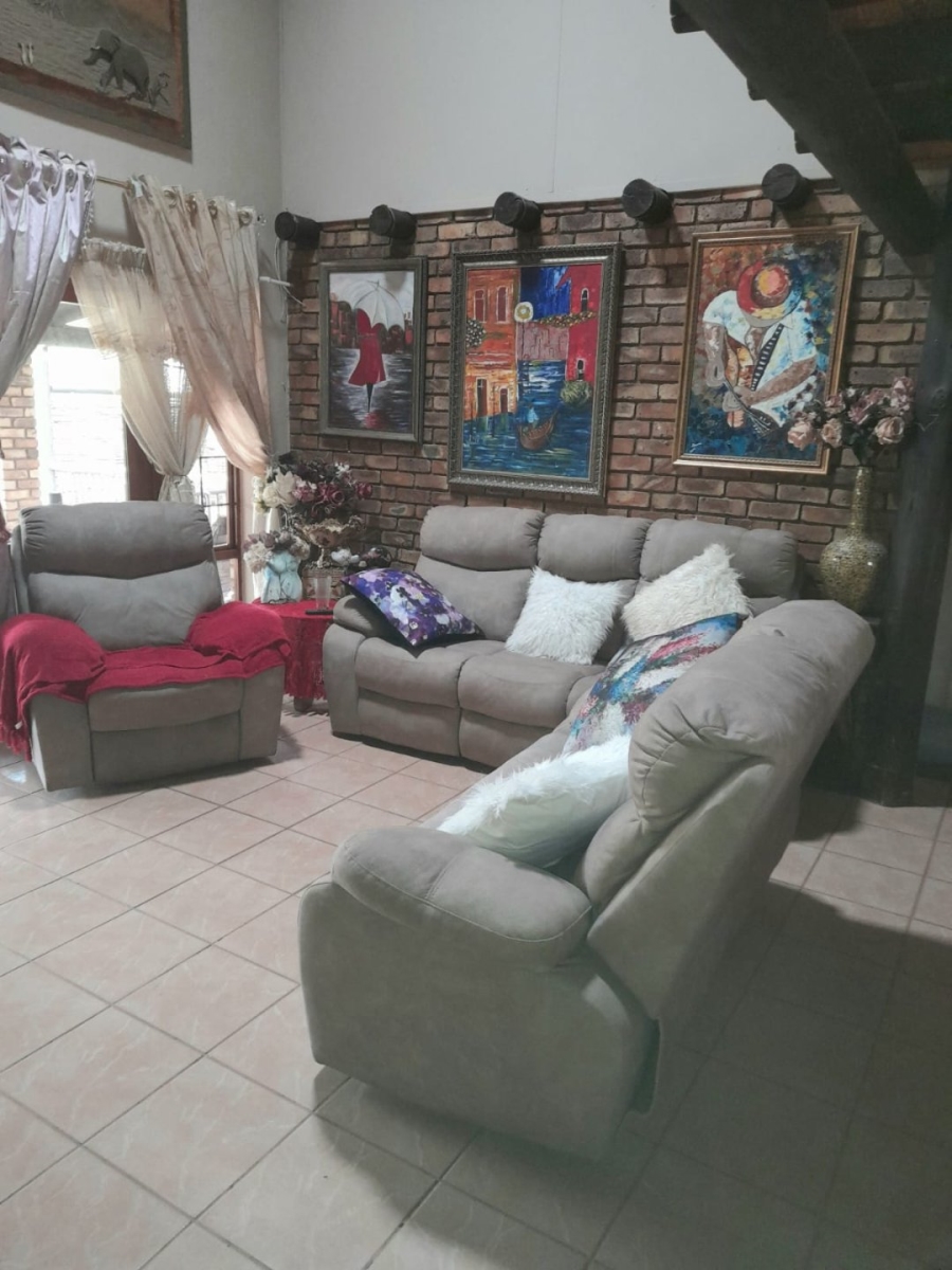 4 Bedroom Property for Sale in Leeupoort Limpopo