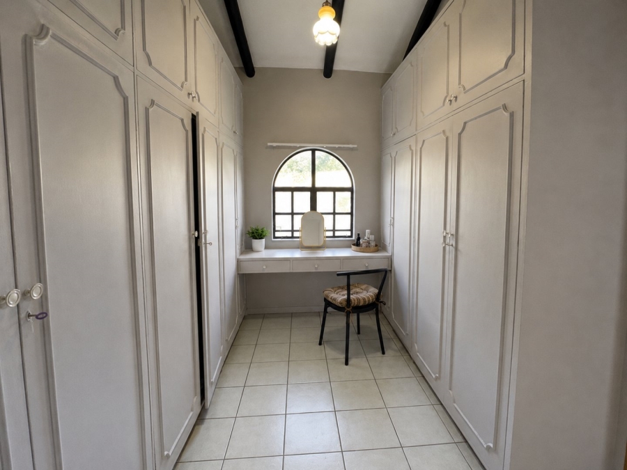 5 Bedroom Property for Sale in Eduan Park Limpopo