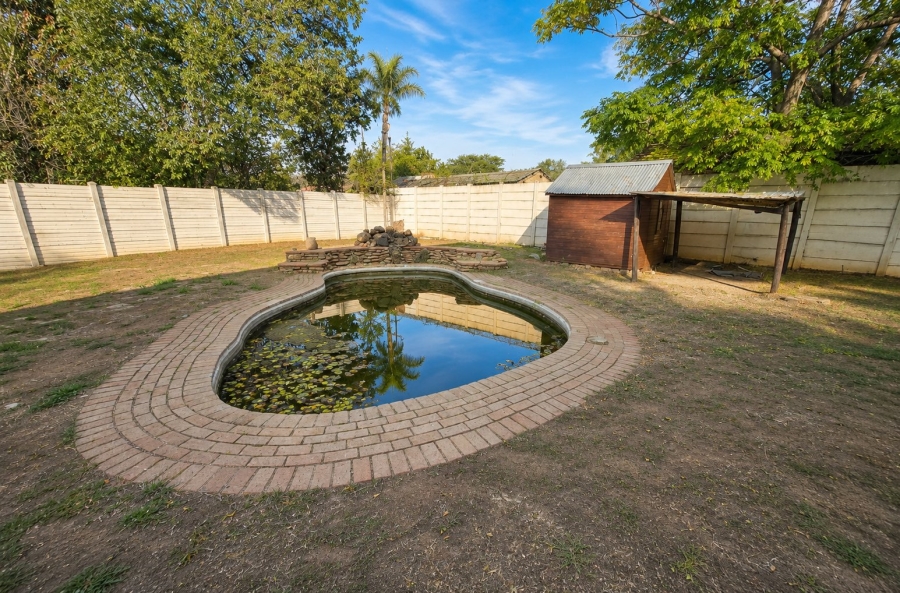 5 Bedroom Property for Sale in Eduan Park Limpopo