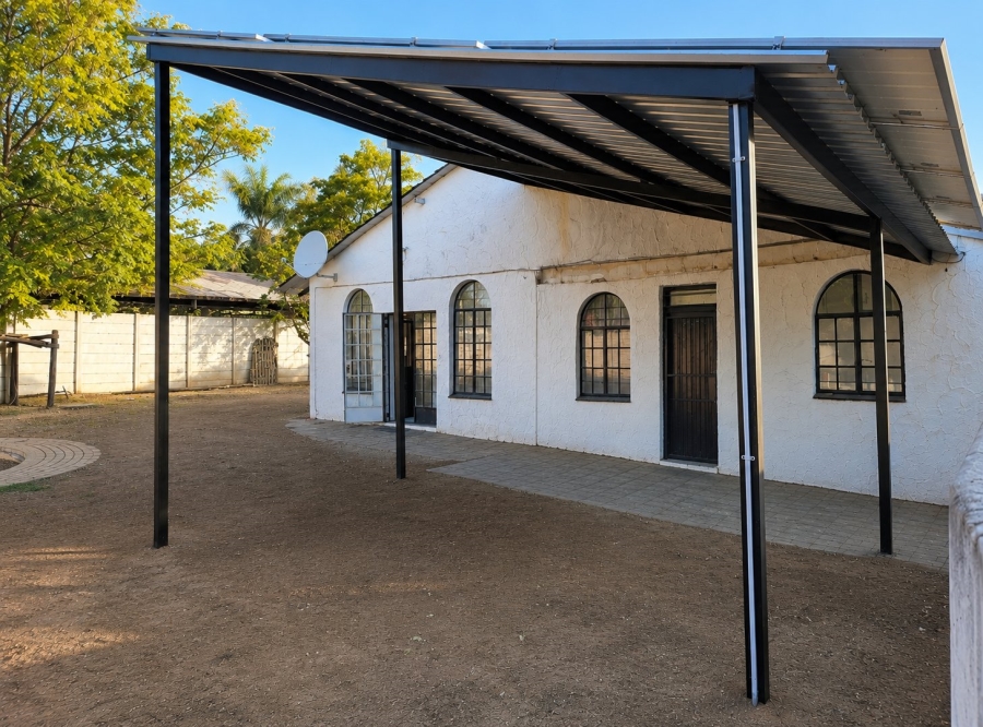 5 Bedroom Property for Sale in Eduan Park Limpopo