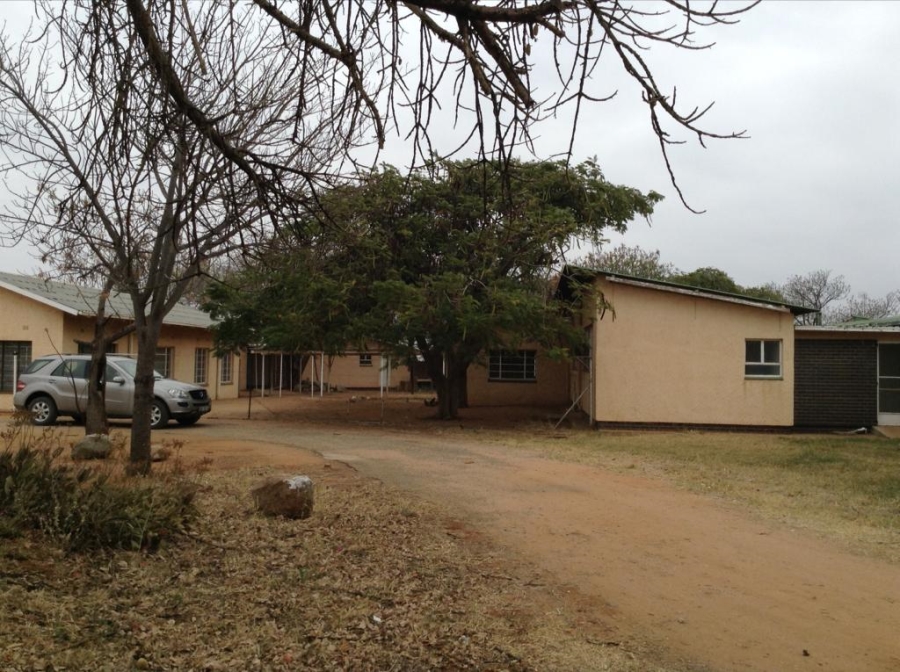7 Bedroom Property for Sale in Alldays Limpopo