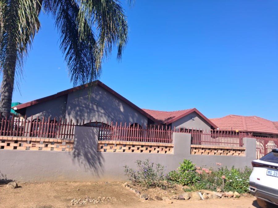 To Let 3 Bedroom Property for Rent in Nkowankowa Limpopo