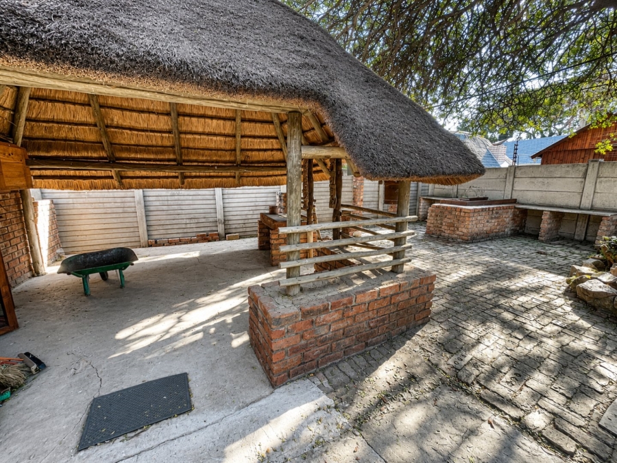 4 Bedroom Property for Sale in Fauna Park Limpopo