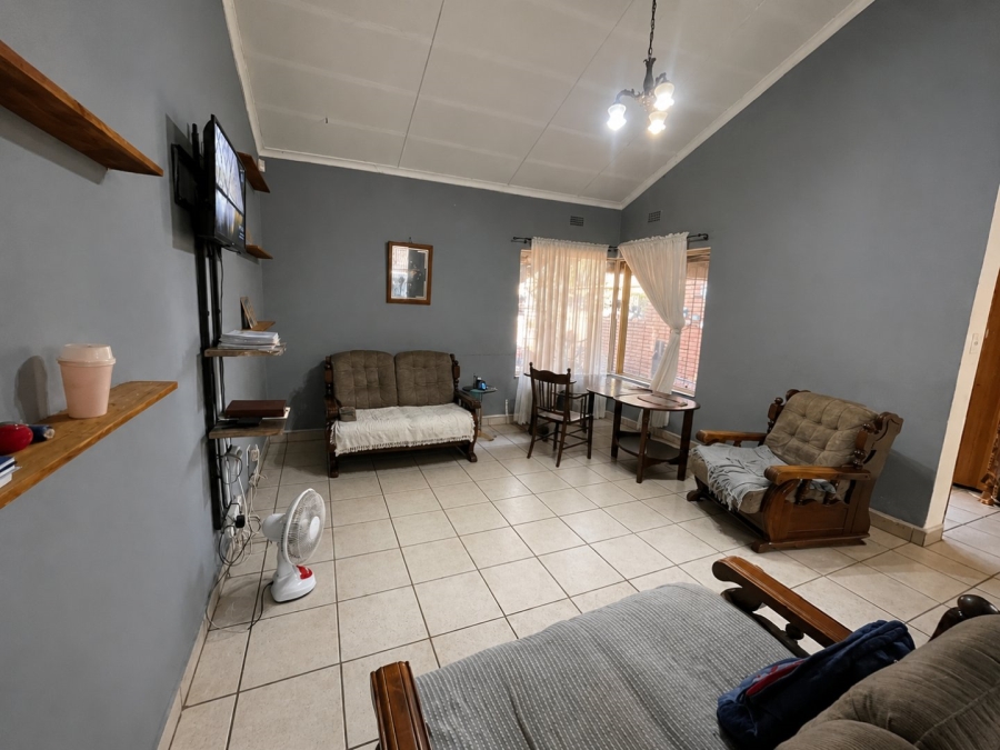 4 Bedroom Property for Sale in Fauna Park Limpopo