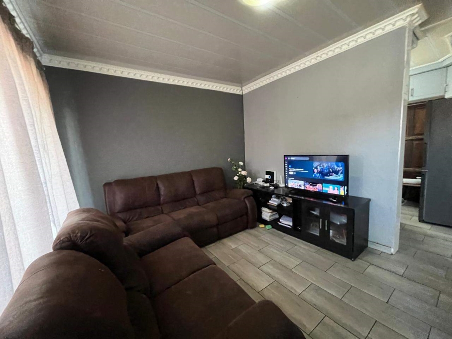 5 Bedroom Property for Sale in Rainbow Park Limpopo