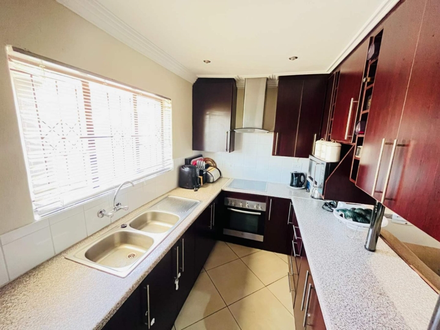 3 Bedroom Property for Sale in Madiba Park Limpopo
