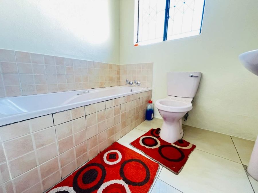3 Bedroom Property for Sale in Madiba Park Limpopo