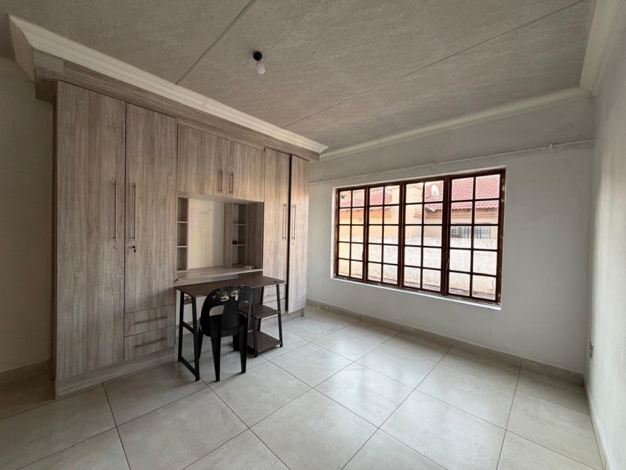 To Let 4 Bedroom Property for Rent in Serala View Limpopo