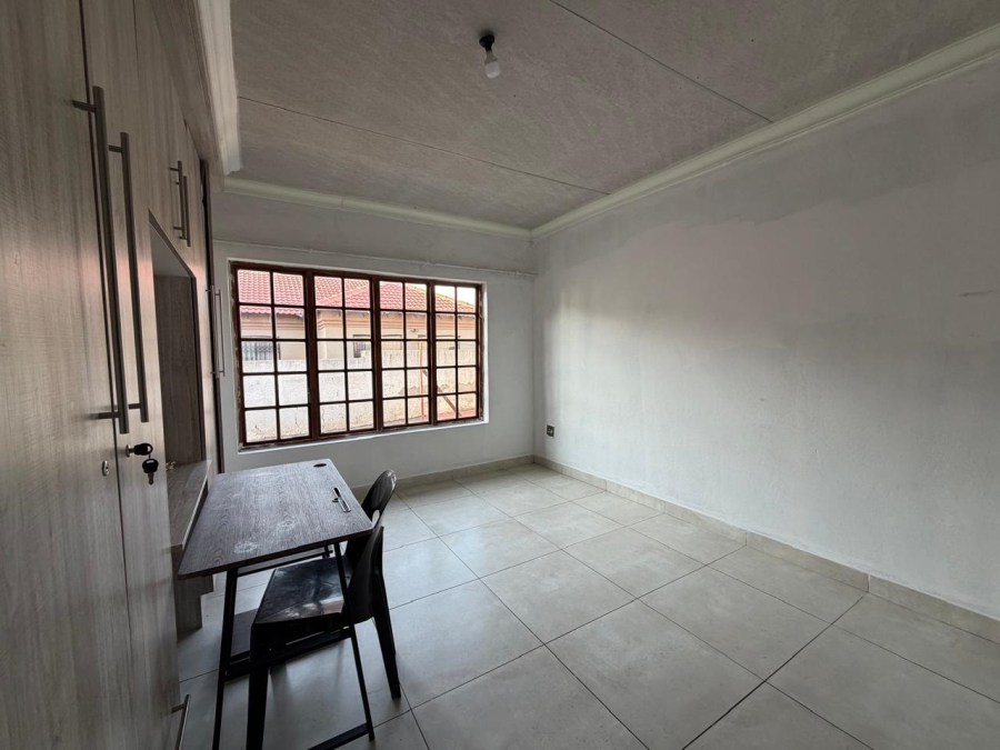 To Let 4 Bedroom Property for Rent in Serala View Limpopo