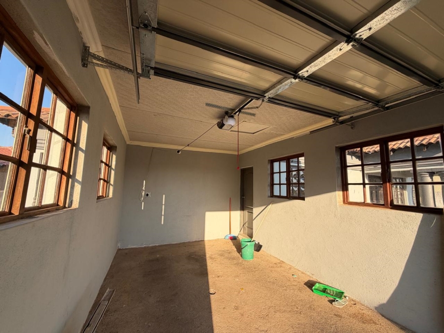 To Let 4 Bedroom Property for Rent in Serala View Limpopo
