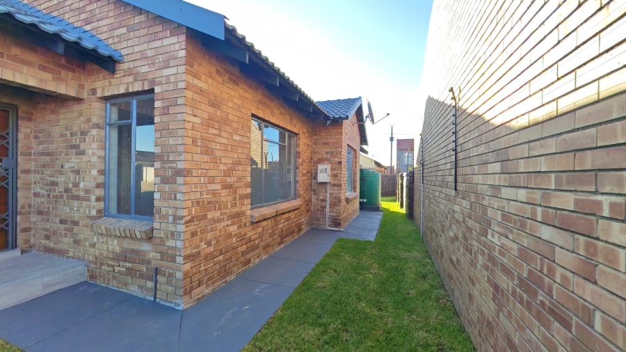 3 Bedroom Property for Sale in Ivydale Limpopo