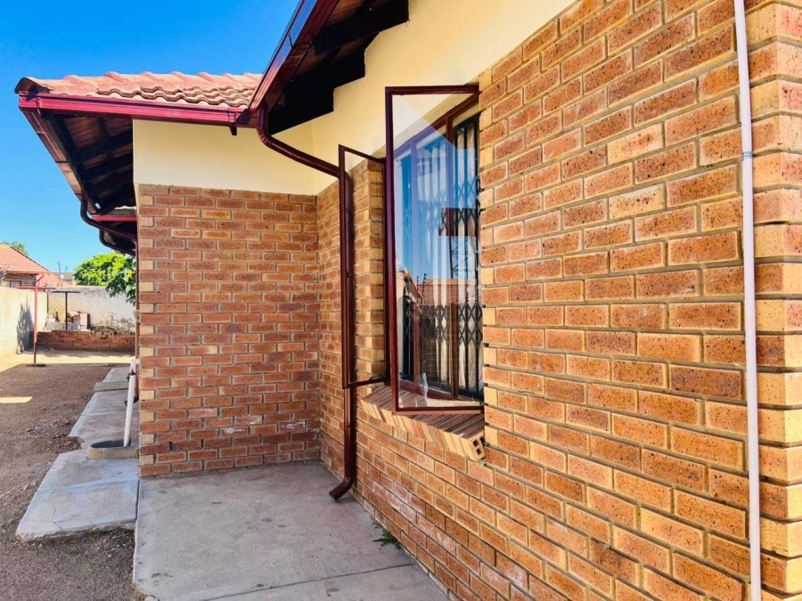 To Let 3 Bedroom Property for Rent in Ivy Park Limpopo