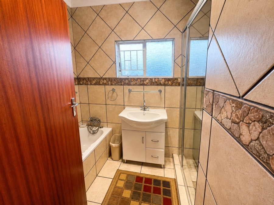 5 Bedroom Property for Sale in Bendor Limpopo