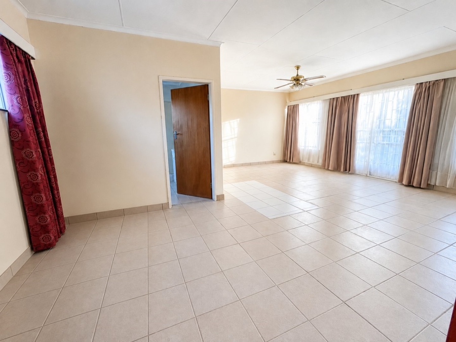 5 Bedroom Property for Sale in Bendor Limpopo