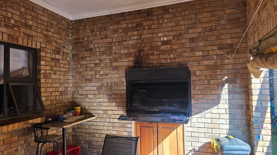 3 Bedroom Property for Sale in Tzangeni Limpopo