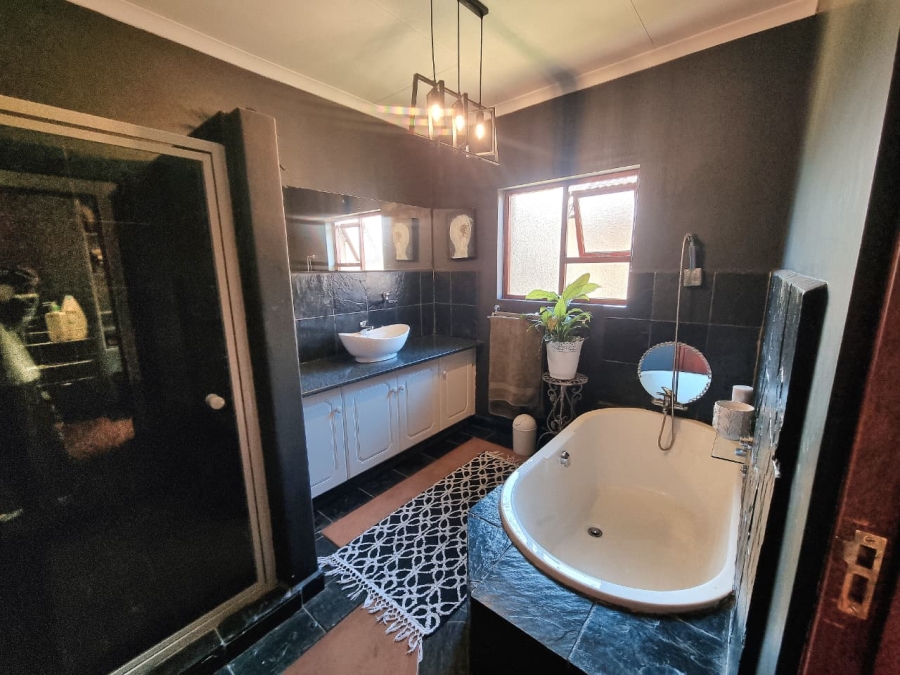 4 Bedroom Property for Sale in Koro Creek Golf Estate Limpopo