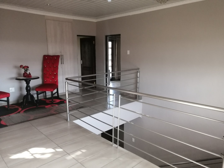 5 Bedroom Property for Sale in Flora Park Limpopo