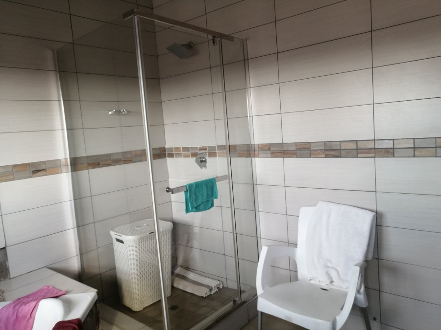 5 Bedroom Property for Sale in Flora Park Limpopo