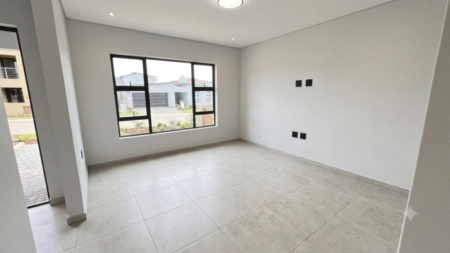 3 Bedroom Property for Sale in Woodhill Estate Limpopo