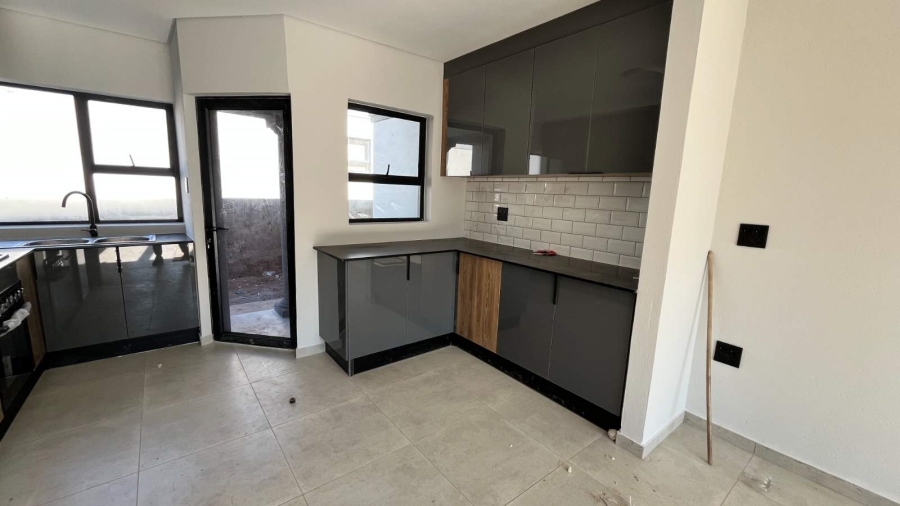 3 Bedroom Property for Sale in Woodhill Estate Limpopo