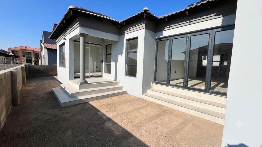 3 Bedroom Property for Sale in Woodhill Estate Limpopo