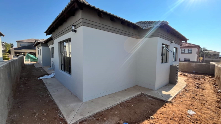 3 Bedroom Property for Sale in Woodhill Estate Limpopo