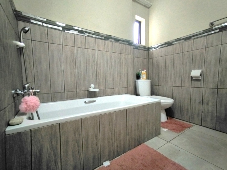 2 Bedroom Property for Sale in Bendor Limpopo