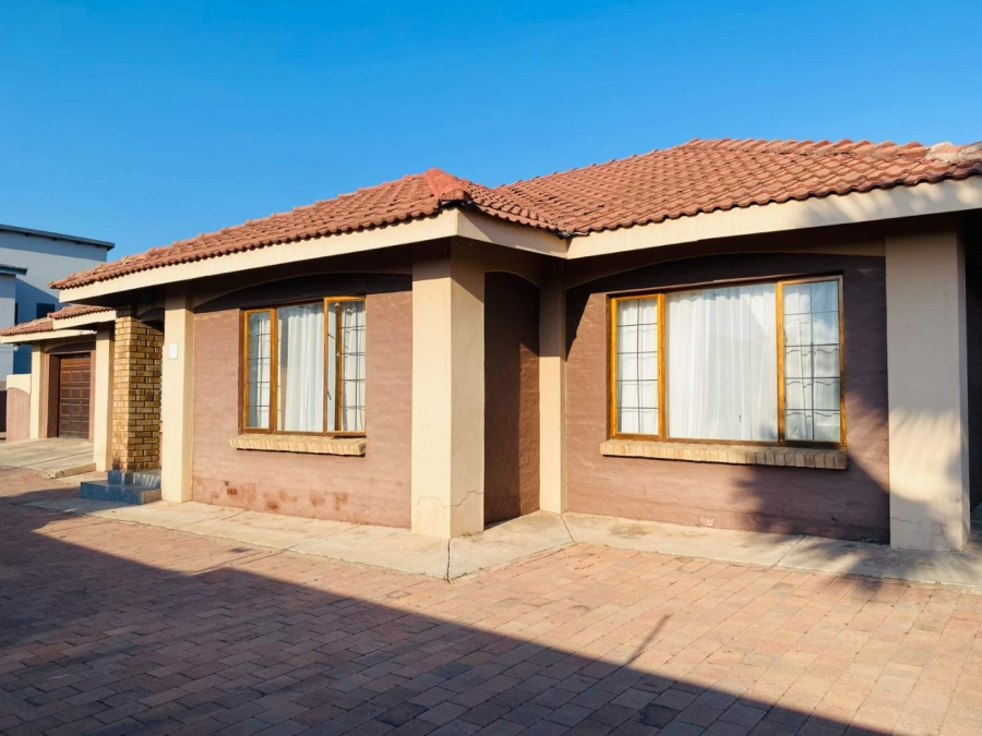 3 Bedroom Property for Sale in Debron Limpopo