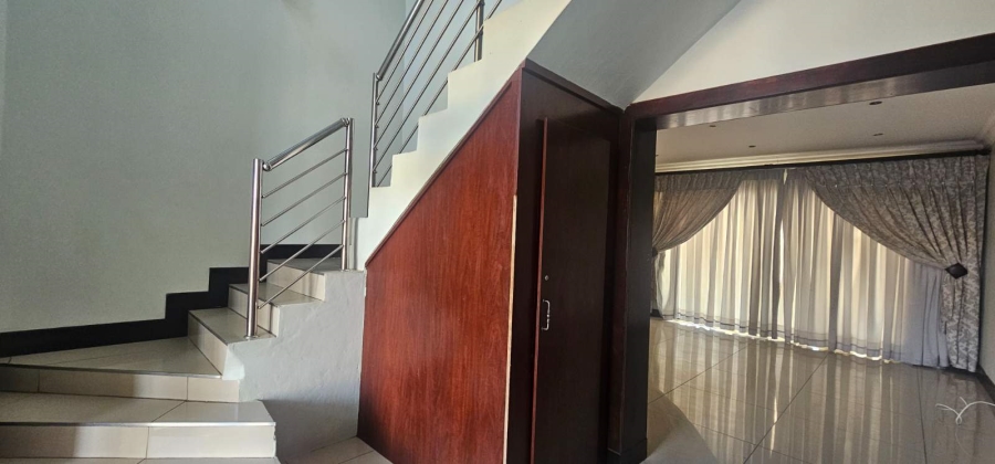 6 Bedroom Property for Sale in Eagles Crest Limpopo