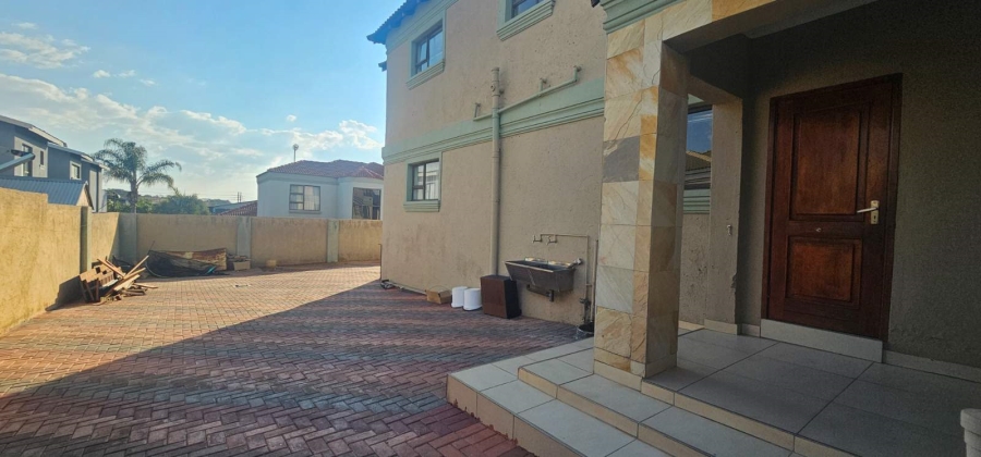 6 Bedroom Property for Sale in Eagles Crest Limpopo