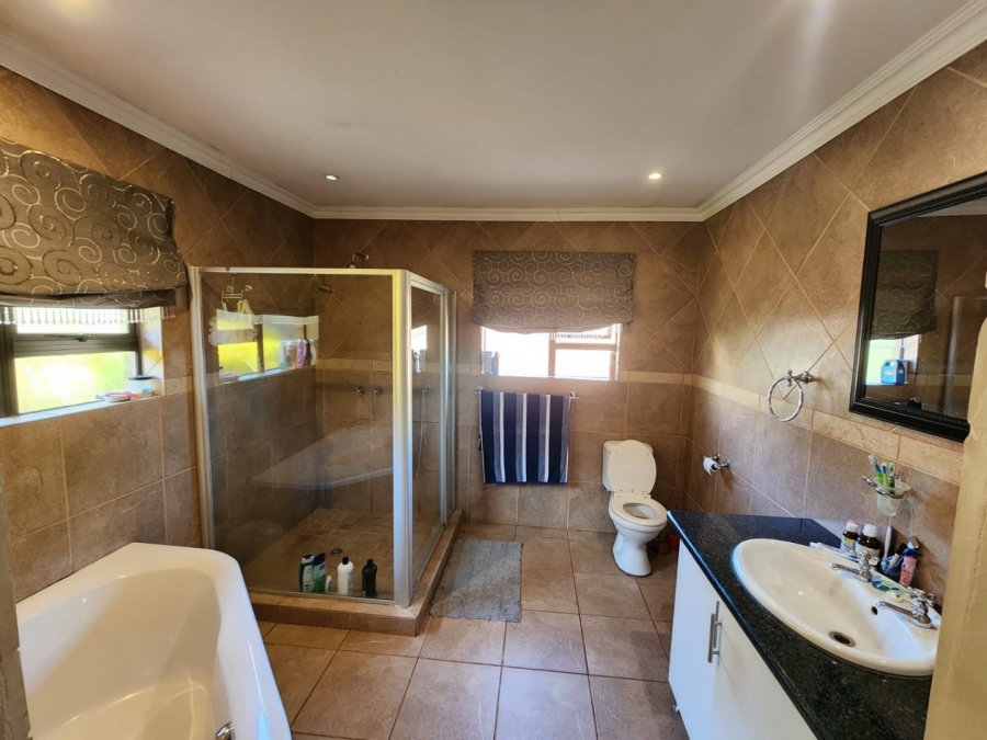 3 Bedroom Property for Sale in Aquapark Limpopo