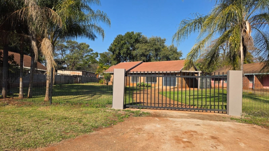 3 Bedroom Property for Sale in Letsitele Limpopo