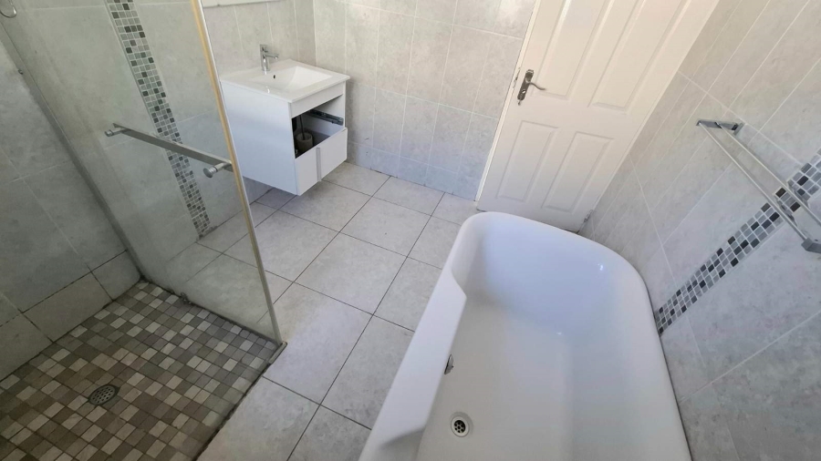 3 Bedroom Property for Sale in Eagles Crest Limpopo