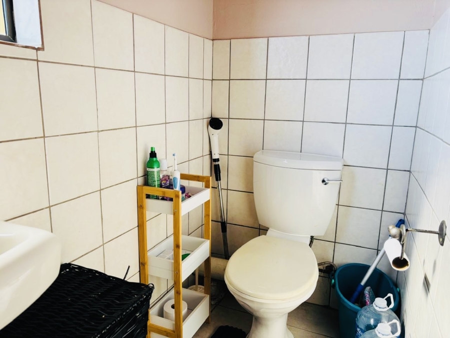 1 Bedroom Property for Sale in Penina Park Limpopo