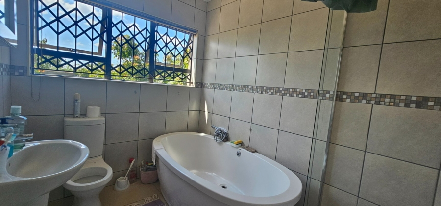 4 Bedroom Property for Sale in Vharanani Limpopo