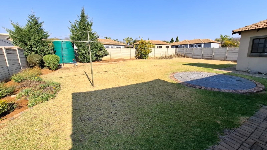 To Let 3 Bedroom Property for Rent in Bendor Limpopo