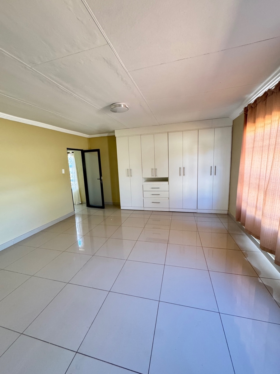 To Let 4 Bedroom Property for Rent in Serala View Limpopo