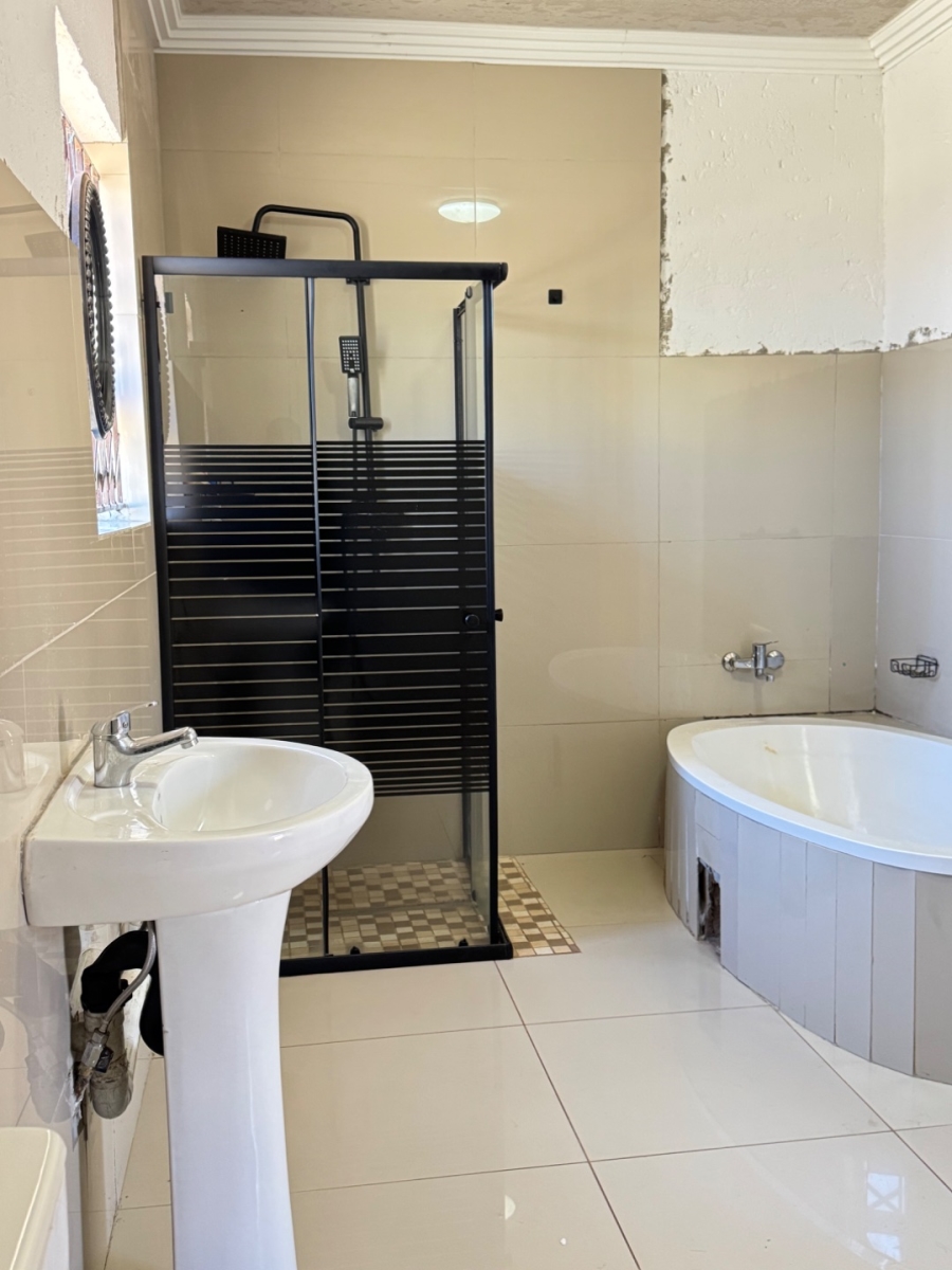 To Let 4 Bedroom Property for Rent in Serala View Limpopo
