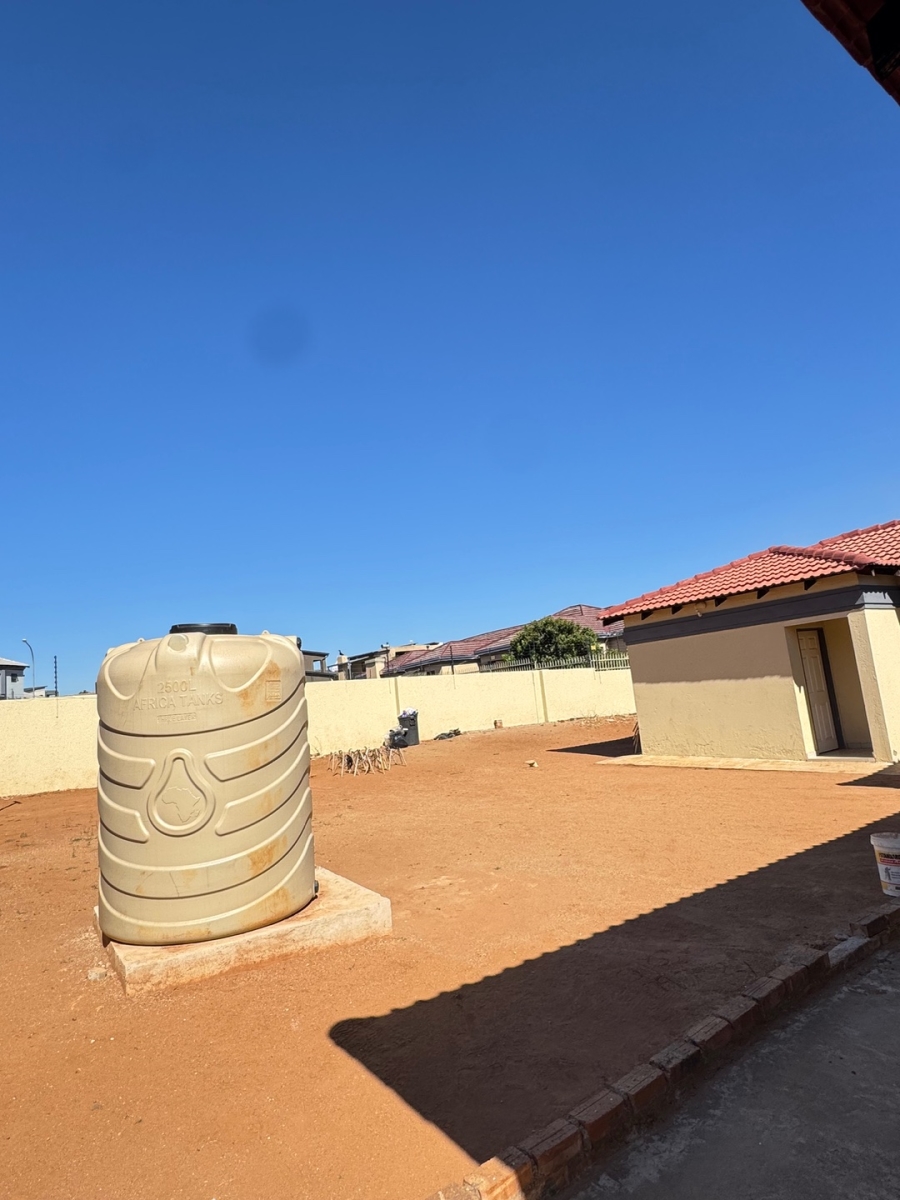 To Let 4 Bedroom Property for Rent in Serala View Limpopo