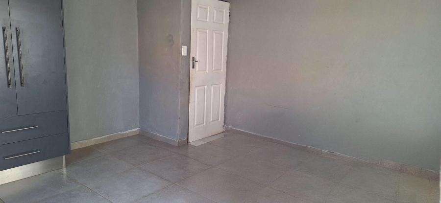 To Let 2 Bedroom Property for Rent in Chroompark Limpopo