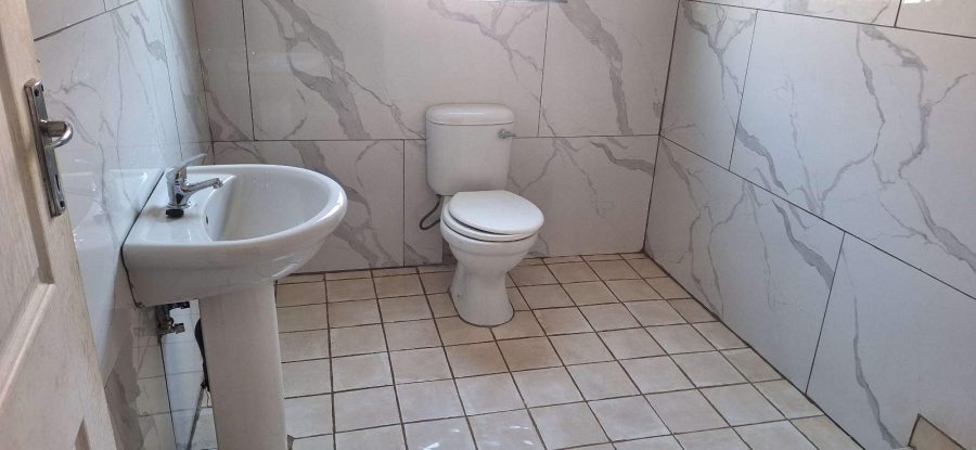 To Let 2 Bedroom Property for Rent in Chroompark Limpopo