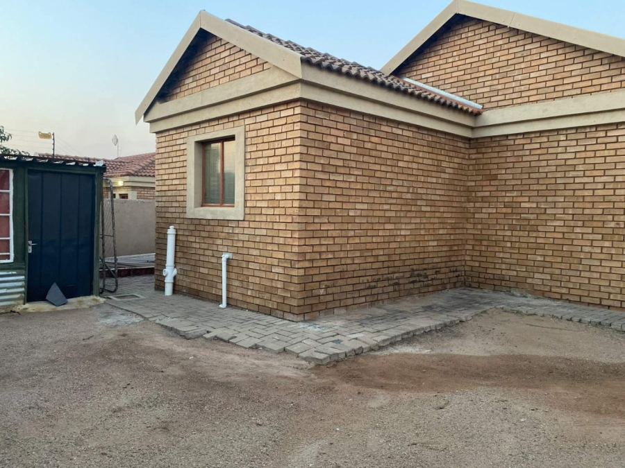 3 Bedroom Property for Sale in Rethabile Gardens Limpopo