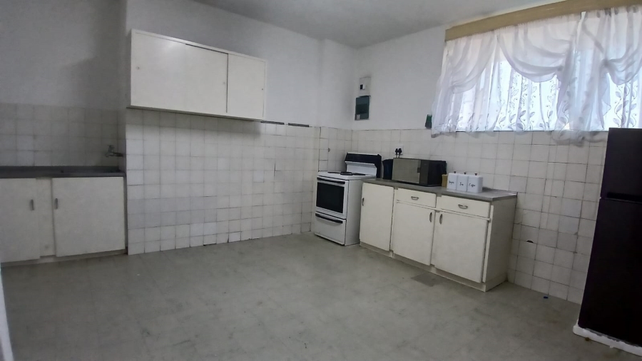 1 Bedroom Property for Sale in Polokwane Central Limpopo