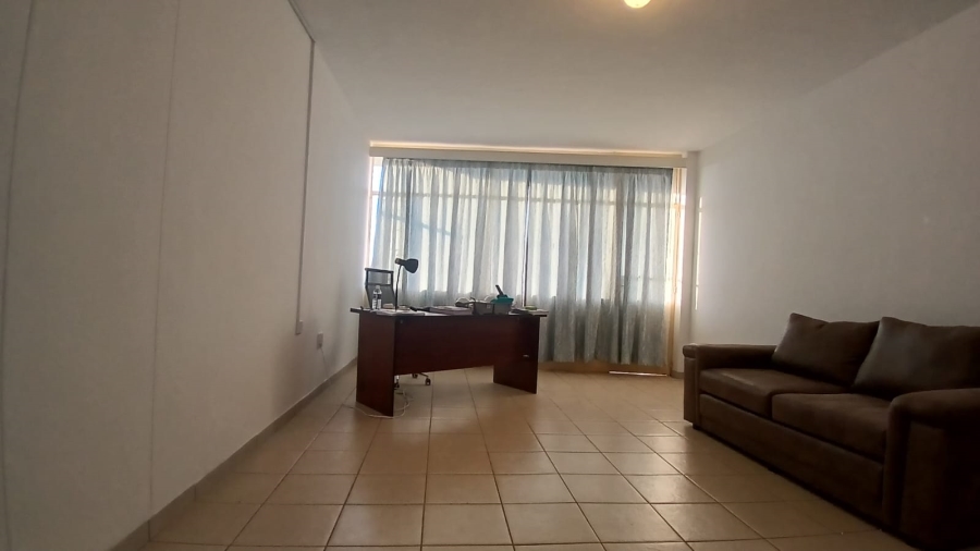 1 Bedroom Property for Sale in Polokwane Central Limpopo