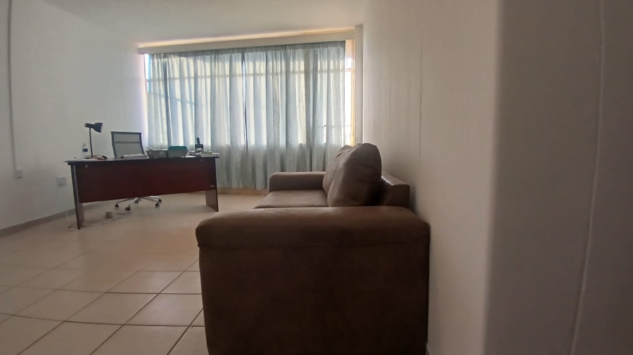 1 Bedroom Property for Sale in Polokwane Central Limpopo