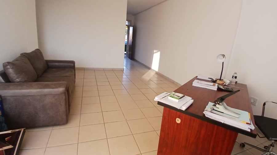 1 Bedroom Property for Sale in Polokwane Central Limpopo
