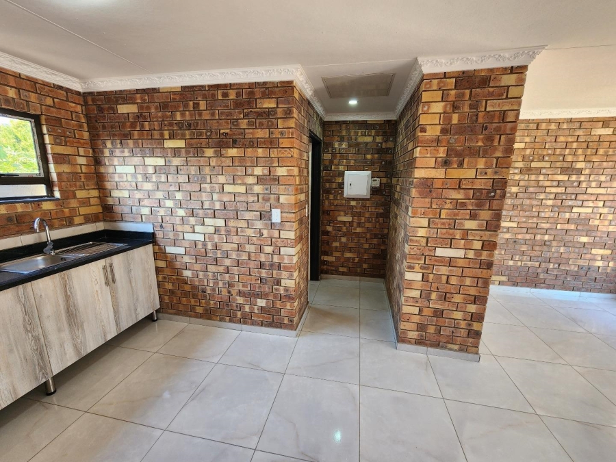 To Let 1 Bedroom Property for Rent in Nkowankowa Limpopo
