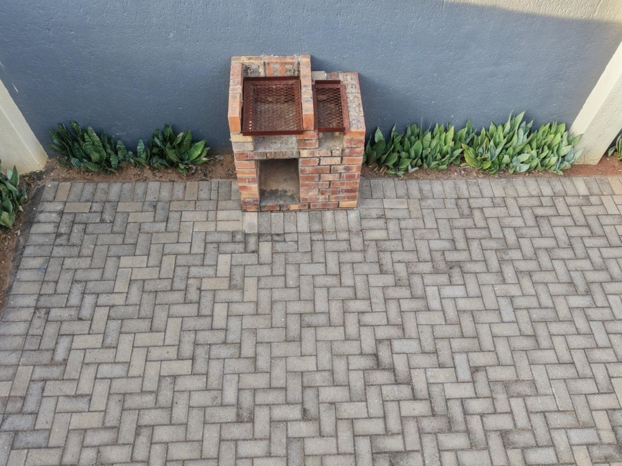 To Let 1 Bedroom Property for Rent in Nkowankowa Limpopo